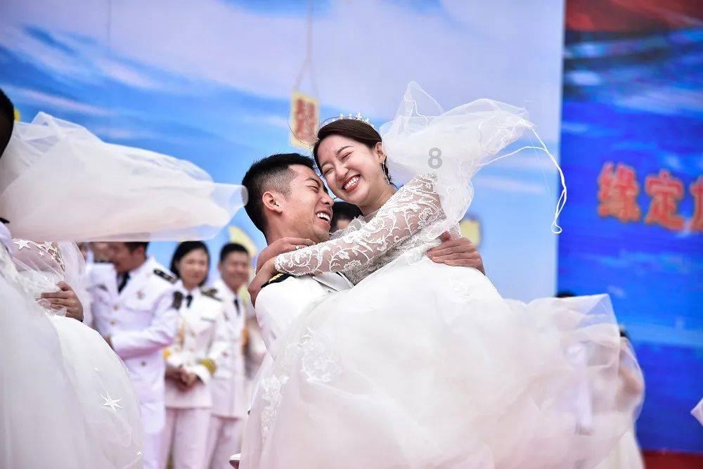 吴桂英看望慰问结对服务的专家